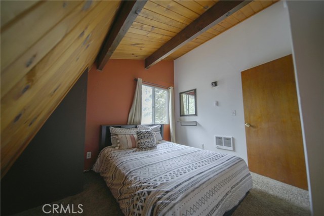 Detail Gallery Image 16 of 25 For 404 W Mojave Bld, Big Bear City,  CA 92314 - 3 Beds | 1/1 Baths