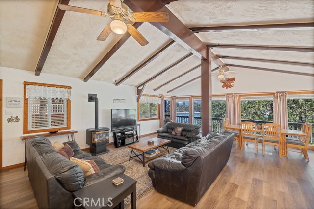 Detail Gallery Image 6 of 65 For 37744 Shoreline Dr, Bass Lake,  CA 93604 - 4 Beds | 2 Baths