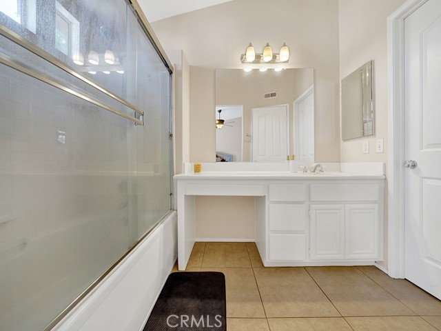 Detail Gallery Image 15 of 27 For 2347 Sunningdale Dr, Tustin,  CA 92782 - 2 Beds | 2/1 Baths