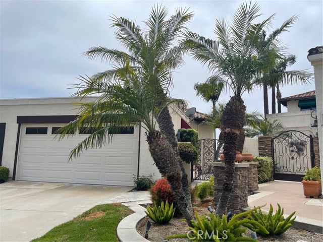 Dfc3818a 0c5f 4623 A439 97c27c014084