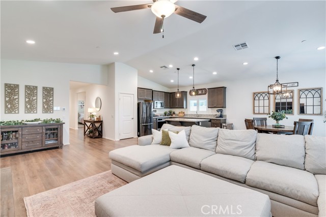 Detail Gallery Image 13 of 30 For 29710 Western Front, Menifee,  CA 92584 - 3 Beds | 3 Baths