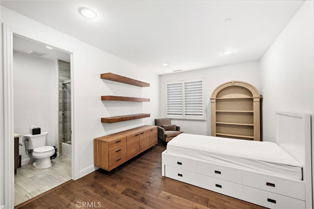 MLS #NP25231160 image #28