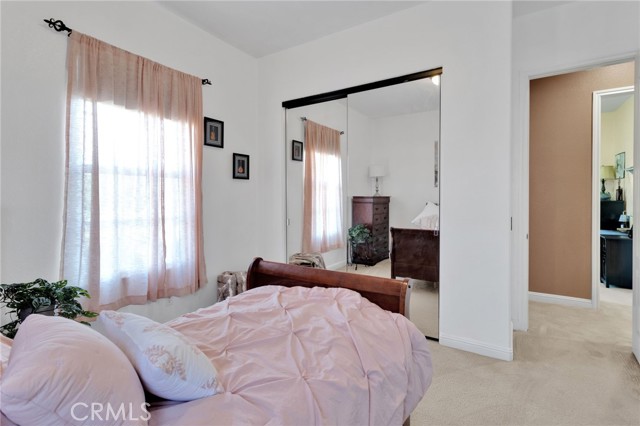 Detail Gallery Image 45 of 75 For 12916 Hyperion Ln, Apple Valley,  CA 92308 - 5 Beds | 3/1 Baths