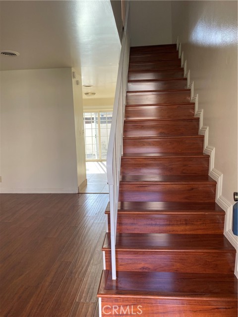 626 E Lee Place, Azusa CA: https://media.crmls.org/medias/dfc44195-1ebe-4fc8-9283-8af810bb9fc2.jpg