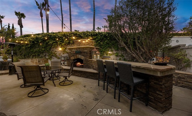 6615 Feather Drive, Huntington Beach CA: https://media.crmls.org/medias/dfc448cd-1d08-4963-9618-b1c70c07ec48.jpg