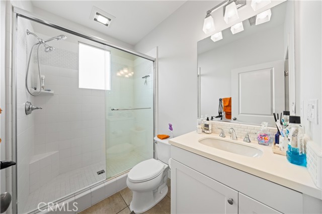 Detail Gallery Image 9 of 43 For 63 Birmingham, Irvine,  CA 92620 - 4 Beds | 4 Baths