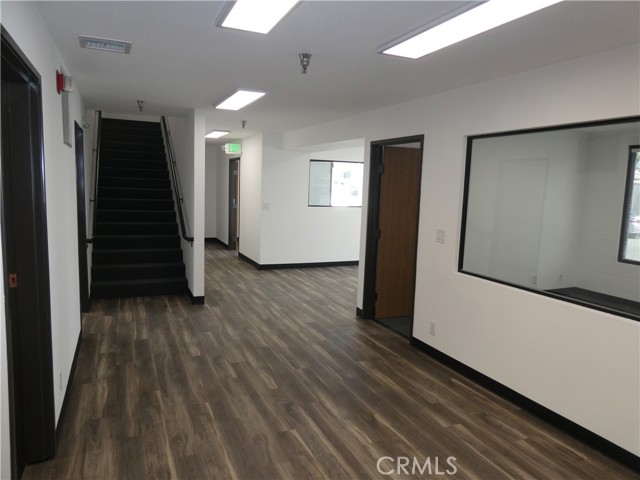 913 Ruberta Avenue, Glendale, California 91201, ,Commercial Lease,For Rent,913 Ruberta Avenue,CRGD23211279