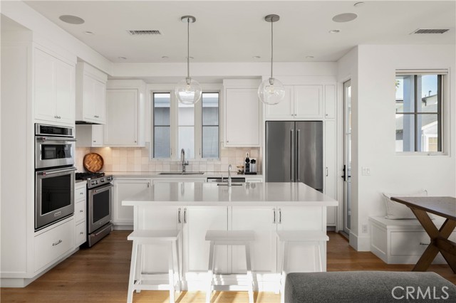 Detail Gallery Image 36 of 65 For 400 40th Street, Newport Beach,  CA 92663 - 7 Beds | 6/2 Baths