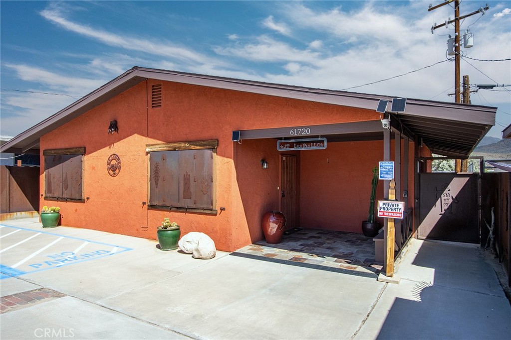 61720 Commercial Street