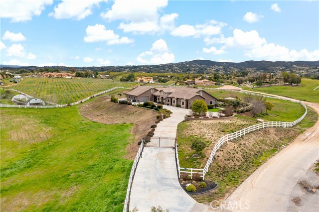 Detail Gallery Image 5 of 74 For 39470 Calle Anita, Temecula,  CA 92592 - 5 Beds | 4/1 Baths