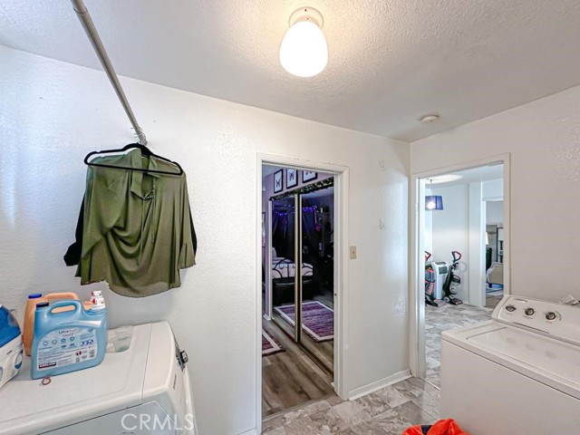 3915 E 11th Street, Long Beach CA: https://media.crmls.org/medias/dfc6c597-e2ba-43fc-98ac-4e51c85775ed.jpg