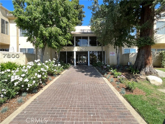 Detail Gallery Image 1 of 26 For 7800 Topanga Canyon Bld #208,  Canoga Park,  CA 91304 - 3 Beds | 2 Baths