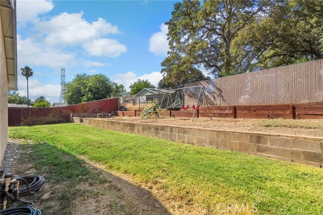 2685 Forestview Drive, Oroville CA: https://media.crmls.org/medias/dfc6f7f8-2066-439a-a7aa-8a7b1de4fd27.jpg