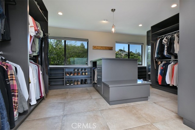 Detail Gallery Image 23 of 41 For 6100 Maury Ave, Woodland Hills,  CA 91367 - 4 Beds | 2/1 Baths