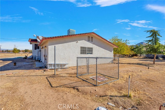 Detail Gallery Image 19 of 41 For 6022 Arrowhead Lake Rd, Hesperia,  CA 92345 - 4 Beds | 3 Baths