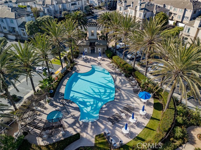 Detail Gallery Image 4 of 46 For 6242 Surfboard, Huntington Beach,  CA 92648 - 3 Beds | 2/1 Baths