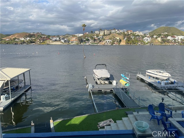 22400 Whirlaway Court, Canyon Lake CA: https://media.crmls.org/medias/dfc99acc-e44e-4341-b1f2-cd0c62dd00fe.jpg