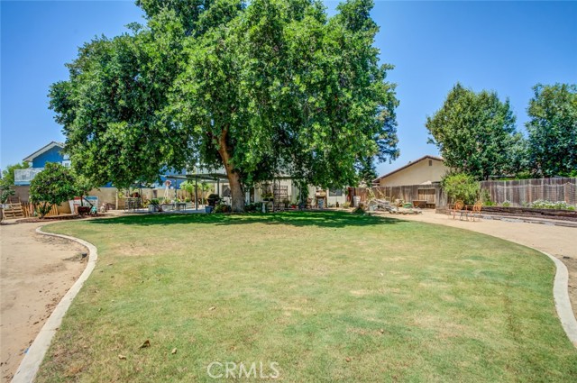 Detail Gallery Image 12 of 49 For 6901 Copper Creek Way, Bakersfield,  CA 93308 - 4 Beds | 3 Baths