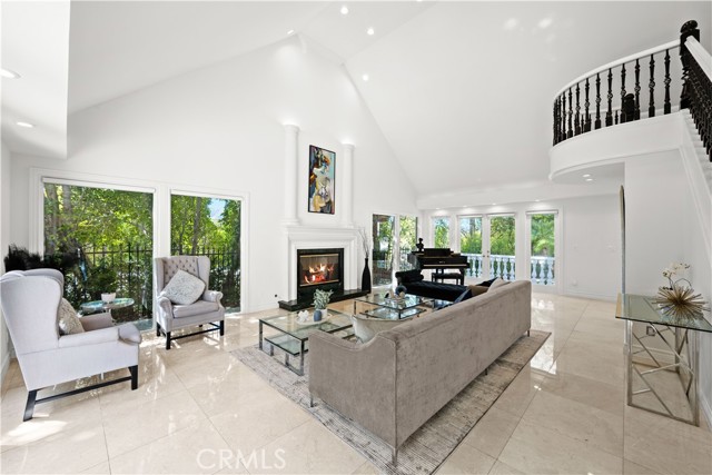 Detail Gallery Image 6 of 64 For 16221 Elisa Pl, Encino,  CA 91436 - 5 Beds | 5/1 Baths