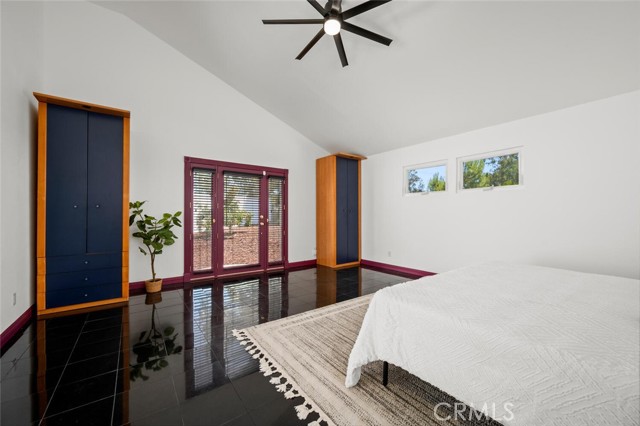 Detail Gallery Image 14 of 44 For 757 Horseshoe Cir, Vista,  CA 92081 - 3 Beds | 2 Baths