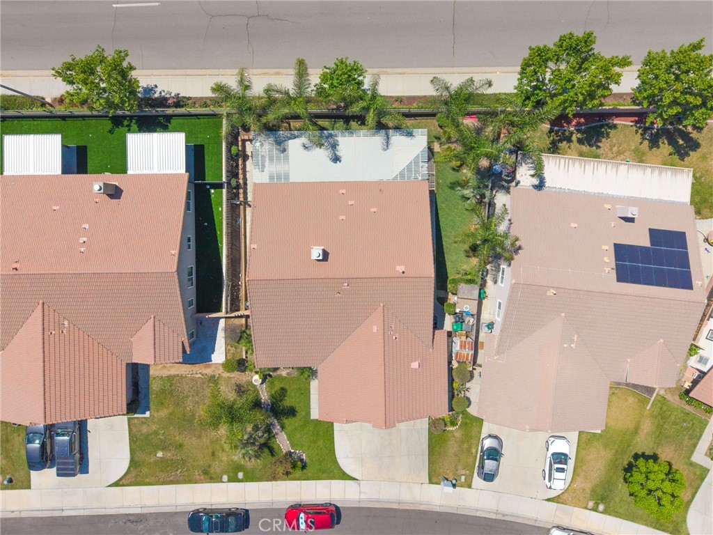 https://media.crmls.org/medias/dfcdc2fe-bb89-4e49-b793-5179f1b710e6.jpg?preset=X-Large