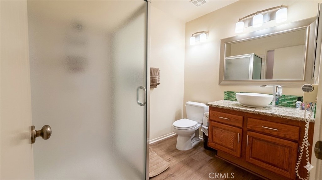 https://media.crmls.org/medias/dfce6765-bcdb-45fc-a69f-1b472edfe28c.jpg?preset=X-Large