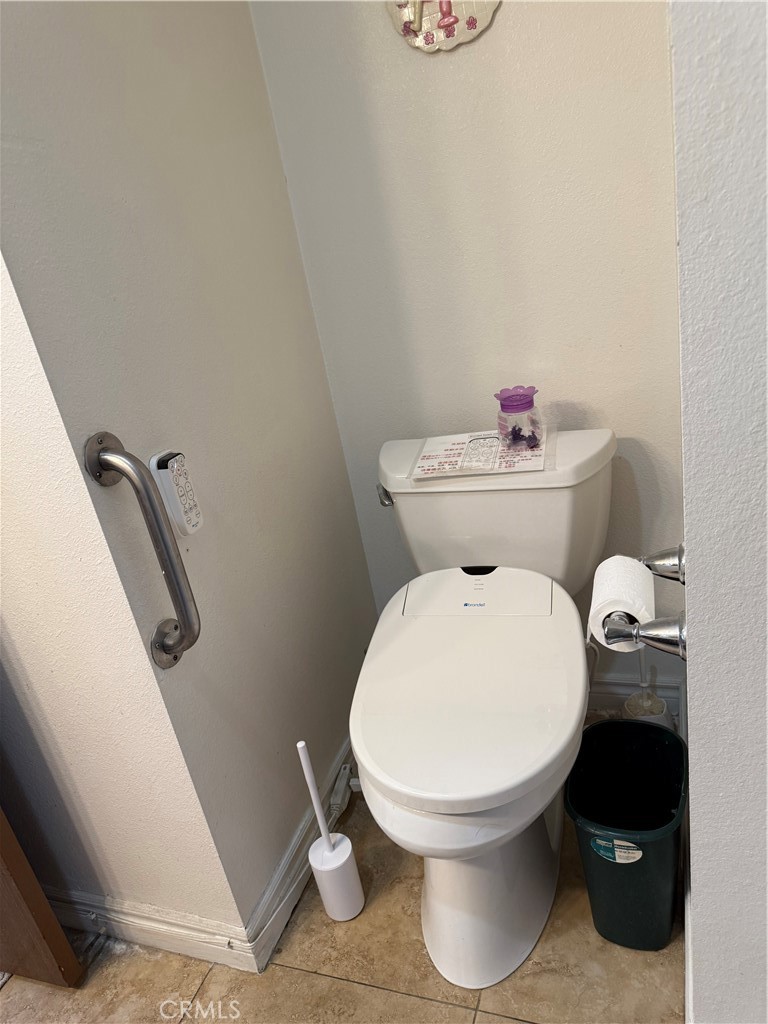 https://media.crmls.org/medias/dfcf277c-6c40-43be-9246-40209c2eabf9.jpg?preset=X-Large