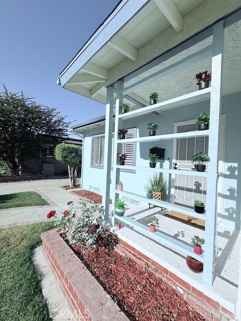 2690 Senasac Avenue, Long Beach CA: https://media.crmls.org/medias/dfd0482c-8b79-4575-8e1c-22b88d8d6b87.jpg