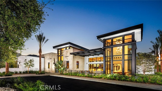 Detail Gallery Image 3 of 24 For 575 Canterbury Way, Montebello,  CA 90640 - 5 Beds | 3 Baths