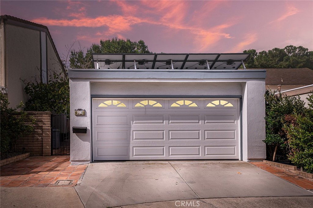 75 Willow Tree Lane