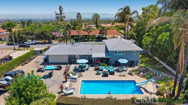 8356 Bella Vista Drive, Rancho Cucamonga CA: https://media.crmls.org/medias/dfd20ea9-41af-4a66-baf7-b2f3e590c261.jpg