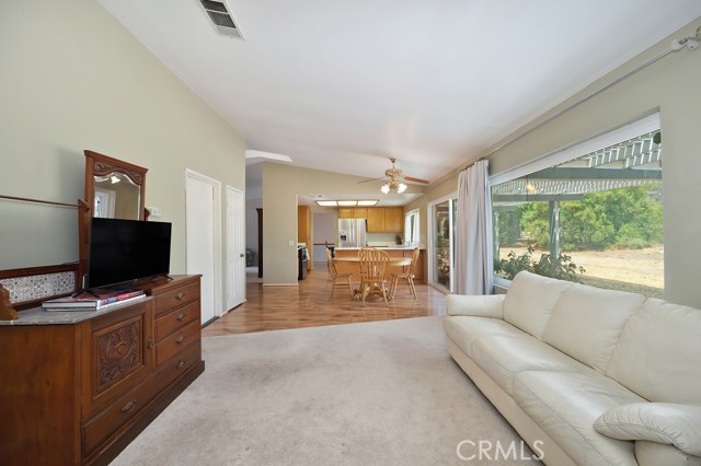 30590 Plumas Street, Lake Elsinore CA: https://media.crmls.org/medias/dfd21be4-eb88-4d29-ad23-cc49d757cdce.jpg