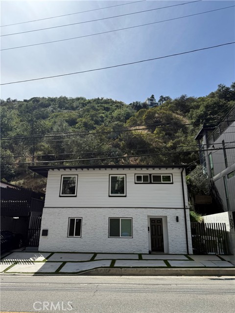 Detail Gallery Image 21 of 22 For 1303 N Beverly Glen Bld, Los Angeles,  CA 90077 - 1 Beds | 1/1 Baths