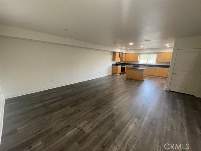 Detail Gallery Image 5 of 33 For 11312 Huston St #8,  North Hollywood,  CA 91601 - 3 Beds | 2/1 Baths