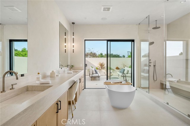 Detail Gallery Image 52 of 72 For 15447 Huston, Sherman Oaks,  CA 91403 - 5 Beds | 5/1 Baths