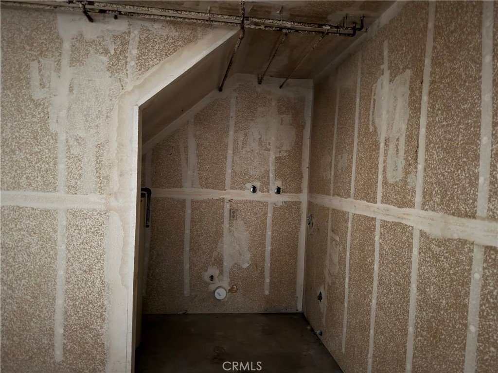 https://media.crmls.org/medias/dfd32610-c1ff-4bdb-a407-79879eba376b.jpg?preset=X-Large