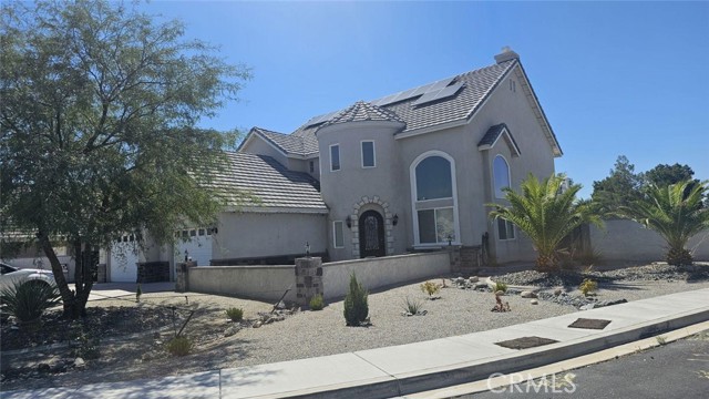 Detail Gallery Image 2 of 4 For 11238 Lindsay Ln, Apple Valley,  CA 92308 - 4 Beds | 3 Baths