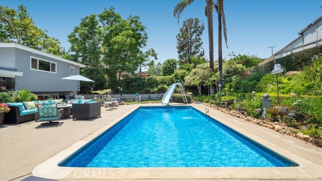 8356 Bella Vista Drive, Rancho Cucamonga CA: https://media.crmls.org/medias/dfd3e4f2-8429-425c-ab1b-afa342048ab6.jpg
