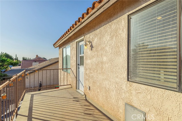 13290 Riverview Drive, Victorville CA: https://media.crmls.org/medias/dfd3ea40-780f-4e01-ab27-f46c1a431955.jpg