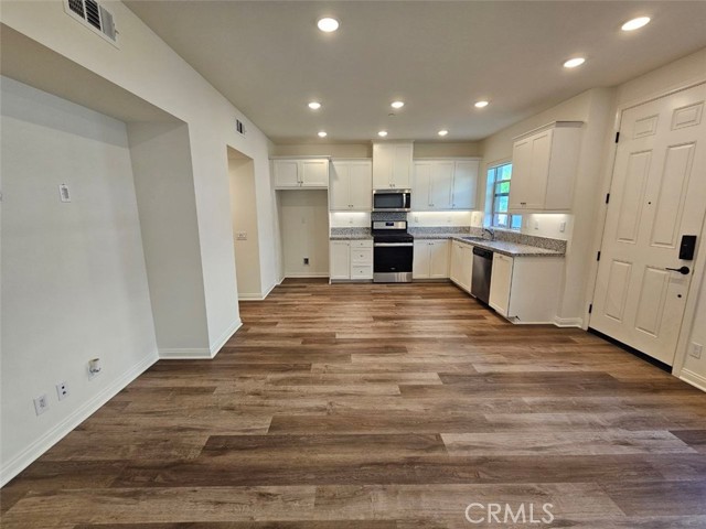 Detail Gallery Image 14 of 74 For 12316 Fruitwood Ln, Whittier,  CA 90602 - 3 Beds | 2/1 Baths