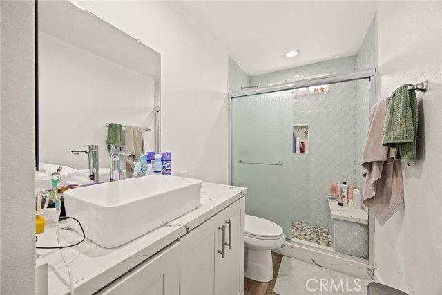 Detail Gallery Image 23 of 34 For 1569 W Jefferson Blvd,, Los Angeles,  CA 90018 - 3 Beds | 2/1 Baths