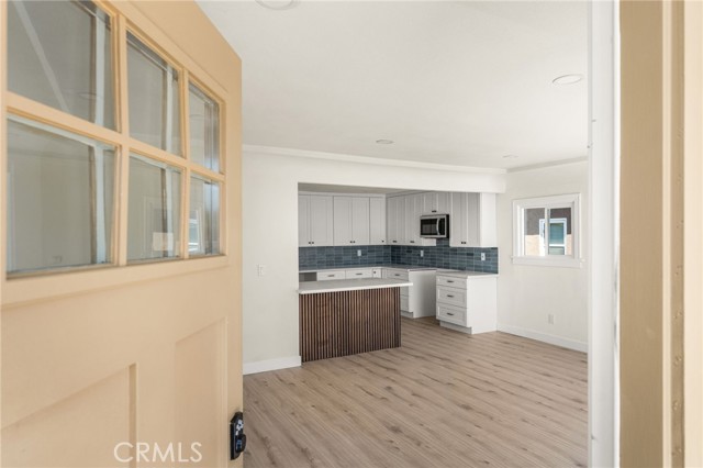 2047 West 78th photo 4