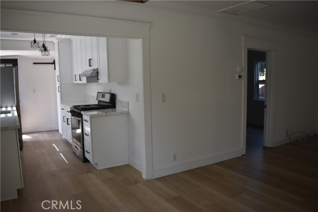 231 W Railway Street, San Dimas CA: https://media.crmls.org/medias/dfd6883f-1b87-40f6-8545-77af63a2b2f1.jpg