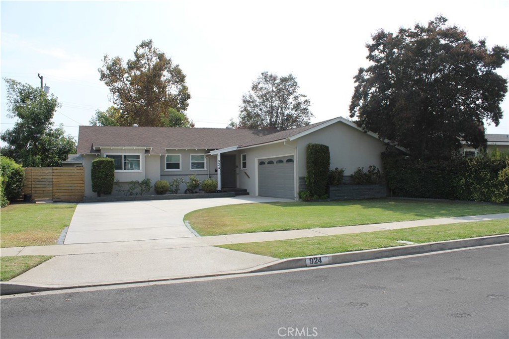 924 Oleander Street