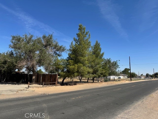 14122 Pawnee Road, Apple Valley CA: https://media.crmls.org/medias/dfd6fb6d-7993-4073-909e-f585d8a768fa.jpg