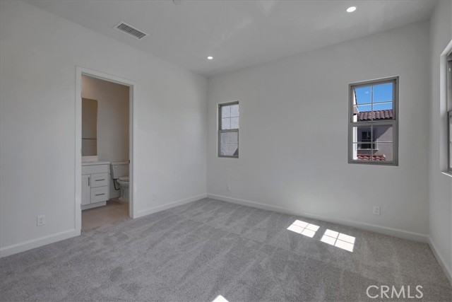 228 Birdseye, Irvine CA: https://media.crmls.org/medias/dfd70be1-c2b7-43c3-99f4-87bed1db579f.jpg
