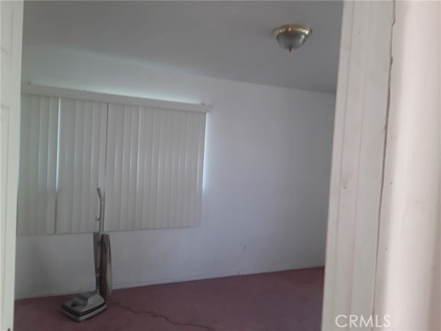 Detail Gallery Image 7 of 8 For 535 W Van Koevering, Rialto,  CA 92376 - 4 Beds | 2 Baths