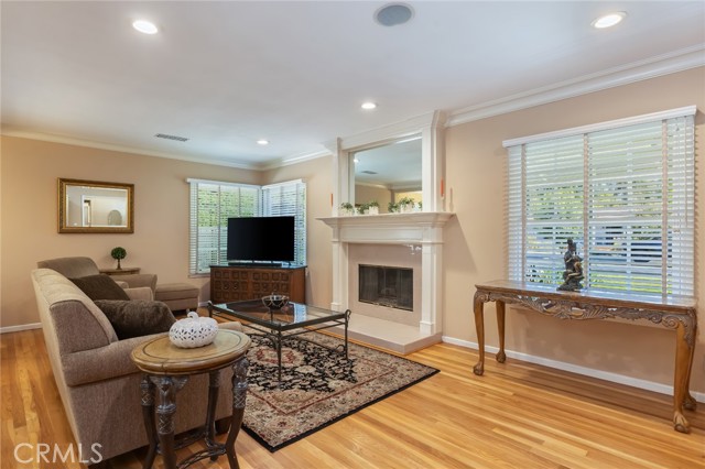 5901 Cahill Avenue photo 4