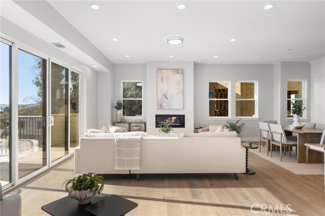 Detail Gallery Image 3 of 21 For 2734 Barcelona, Pismo Beach,  CA 93449 - 3 Beds | 3/1 Baths