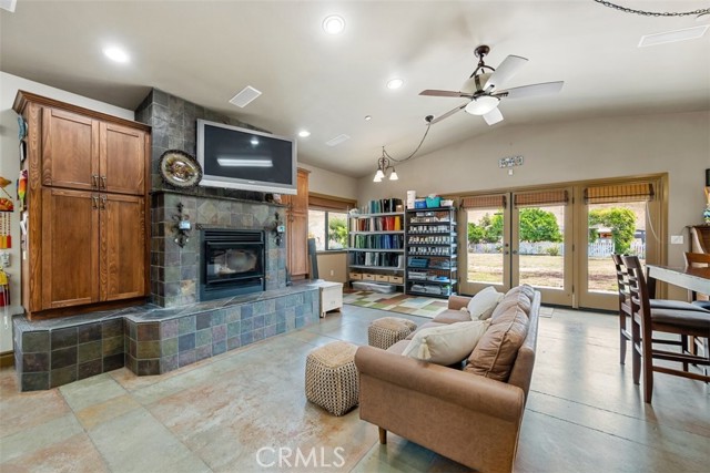 1685 Corbett Highlands Place, Arroyo Grande CA: https://media.crmls.org/medias/dfd8f545-95c0-4210-95fb-c5462909993a.jpg